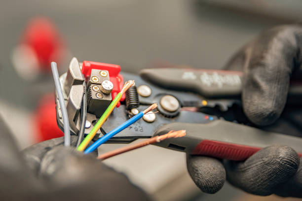 Best Emergency Electrician Near Me  in Oxford, MI